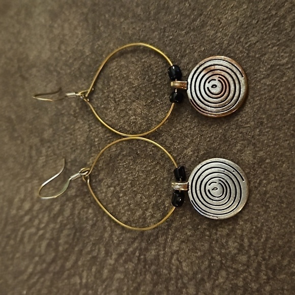 3/$20 HANDMADE Earth Sign Boho Charm Dangle Earrings - Picture 2 of 7